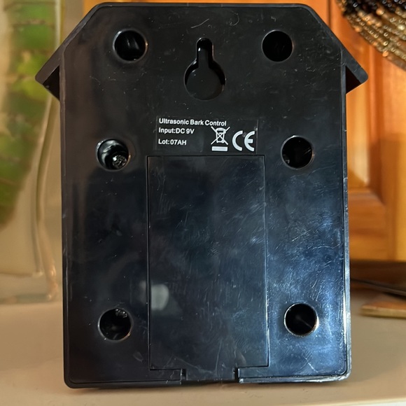 MAXKON Anti Barking Device Ultrasonic Dog Bark Controller - Picture 2 of 2